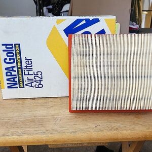 NAPA Gold Air Filter 6425
